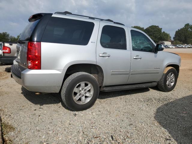 1GKS1CE09BR316659 - 2011 GMC YUKON SLT SILVER photo 3