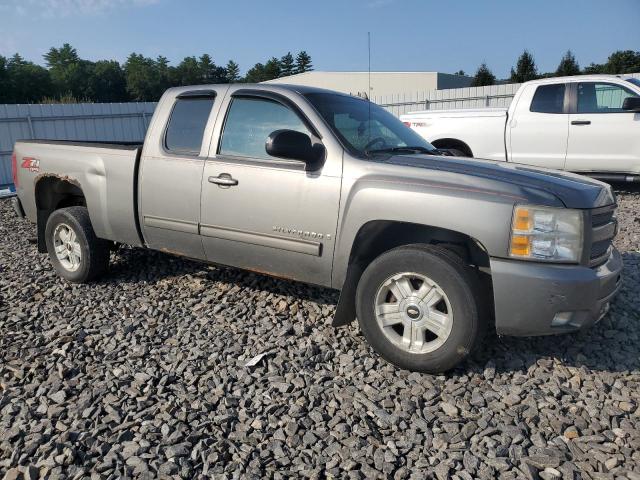 1GCEK29J69Z215639 - 2009 CHEVROLET SILVERADO K1500 LT GRAY photo 4