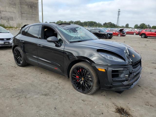 WP1AF2A52NLB31346 - 2022 PORSCHE MACAN GTS BLACK photo 4