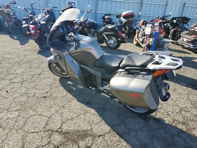 WB1053906AZV97381 - 2010 BMW K1300 GT BEIGE photo 3