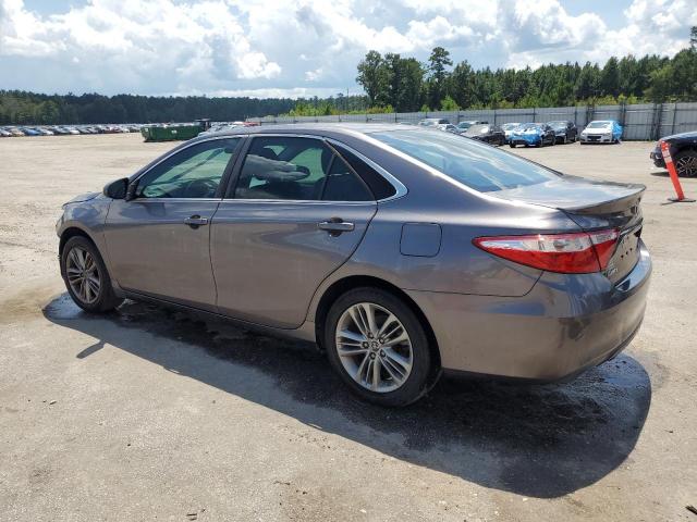 4T1BF1FK2GU558081 - 2016 TOYOTA CAMRY LE GRAY photo 2