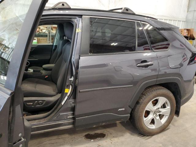 JTMRWRFV2LD059612 - 2020 TOYOTA RAV4 XLE GRAY photo 13