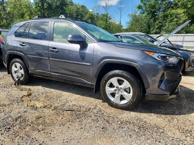 JTMRWRFV2LD059612 - 2020 TOYOTA RAV4 XLE GRAY photo 4
