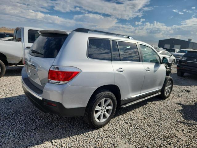 5TDBK3EH5DS273599 - 2013 TOYOTA HIGHLANDER BASE ვერცხლისფერი ფოტო 3