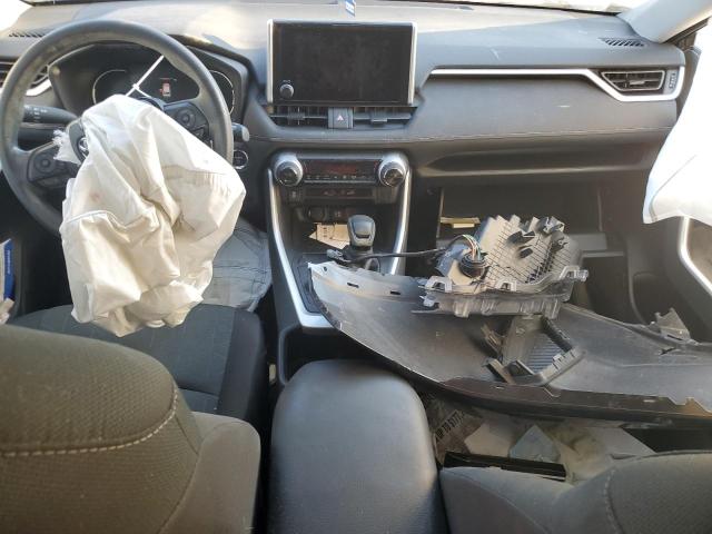 4T3RWRFV4PU109399 - 2023 TOYOTA RAV4 XLE GRAY photo 8