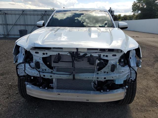 3TYLB5JN3ST070420 - 2025 TOYOTA TACOMA DOUBLE CAB WHITE photo 5