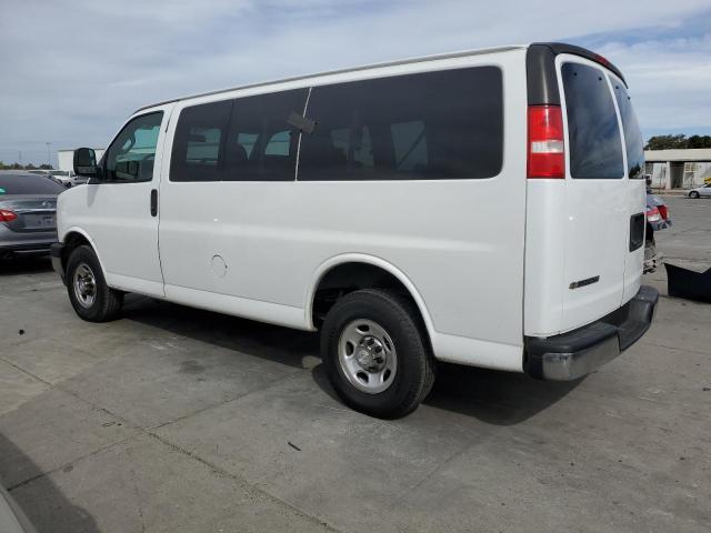 1GAZGMFP2J1258295 - 2018 CHEVROLET EXPRESS G3 LT WHITE photo 2