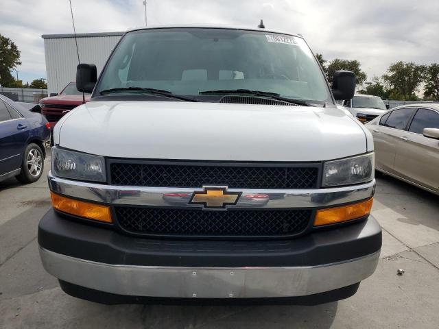 1GAZGMFP2J1258295 - 2018 CHEVROLET EXPRESS G3 LT WHITE photo 5