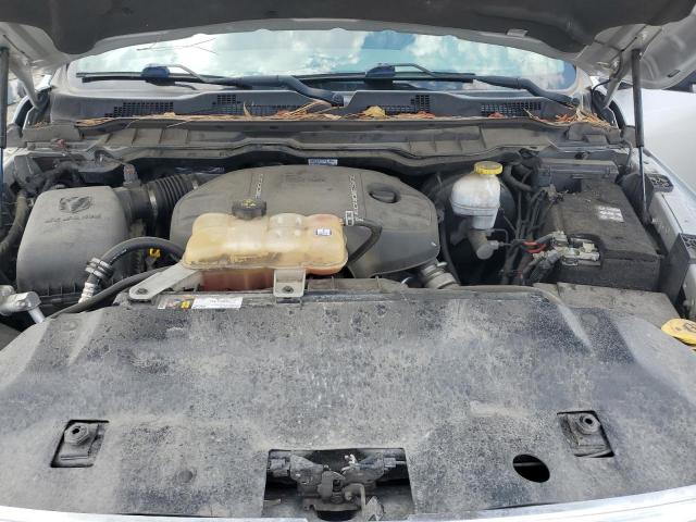 1C6RR7TMXJS112869 - 2018 RAM 1500 SLT Silber Foto 12