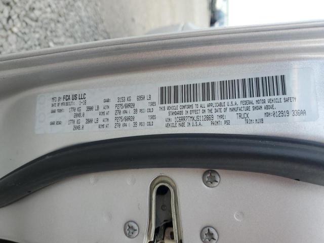 1C6RR7TMXJS112869 - 2018 RAM 1500 SLT Silber Foto 13