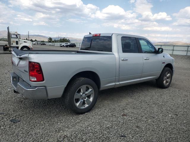 1C6RR7TMXJS112869 - 2018 RAM 1500 SLT Silber Foto 3