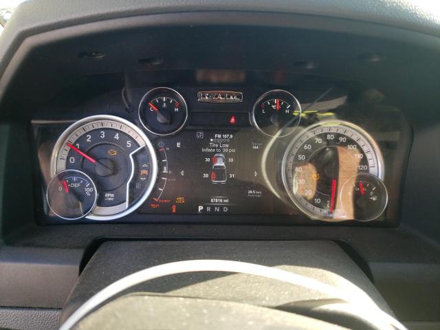 1C6RR7TMXJS112869 - 2018 RAM 1500 SLT Silber Foto 9