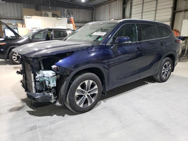 2022 TOYOTA HIGHLANDER XLE, 