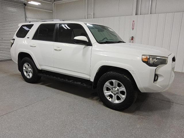 JTEBU5JR5H5418698 - 2017 TOYOTA 4RUNNER SR5/SR5 PREMIUM Белый фото 4