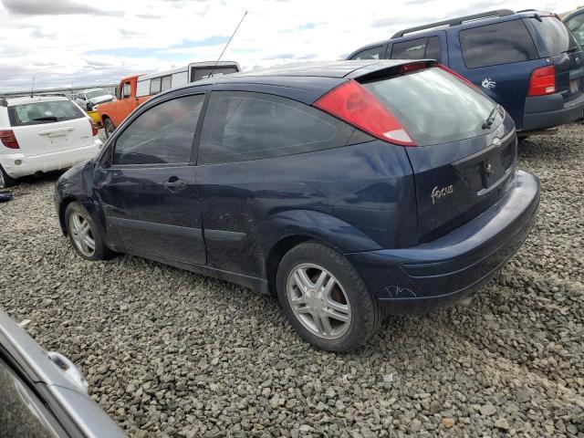 3FAFP31393R110748 - 2003 FORD FOCUS ZX3 BLUE photo 2