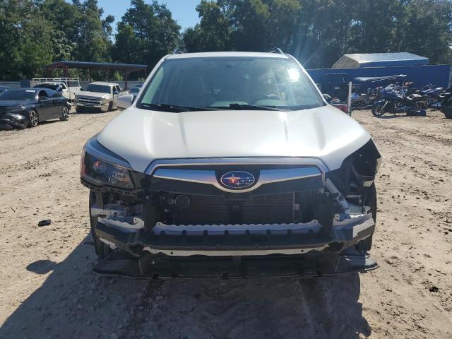 JF2SKAJC8MH465393 - 2021 SUBARU FORESTER PREMIUM WHITE photo 5
