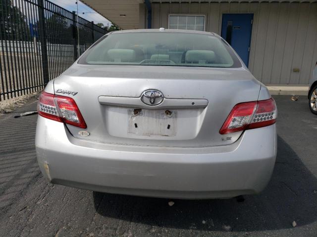 4T4BF3EK3BR211676 - 2011 TOYOTA CAMRY BASE ვერცხლისფერი ფოტო 6