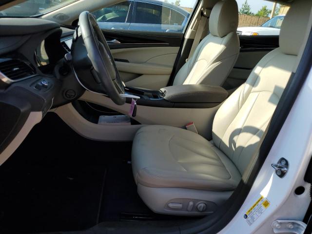 1G4ZN5SZXJU131976 - 2018 BUICK LACROSSE PREFERRED WHITE photo 7