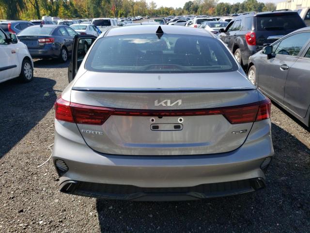 3KPF54AD5PE637553 - 2023 KIA FORTE GT LINE GRAY photo 6