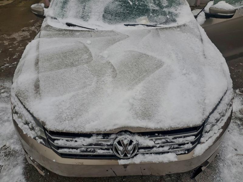 1VWAT7A3XFC076679 - 2015 VOLKSWAGEN PASSAT S 棕色 照片 12