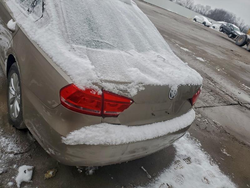 1VWAT7A3XFC076679 - 2015 VOLKSWAGEN PASSAT S 棕色 照片 6