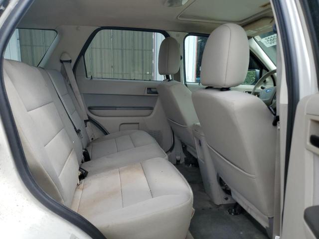 1FMCU9D78CKB40279 - 2012 FORD ESCAPE XLT WHITE photo 11