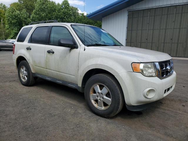 1FMCU9D78CKB40279 - 2012 FORD ESCAPE XLT WHITE photo 4