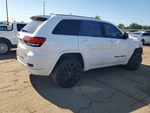 1C4RJFAG6JC319759 - 2018 JEEP GRAND CHER LAREDO 白色 照片 3