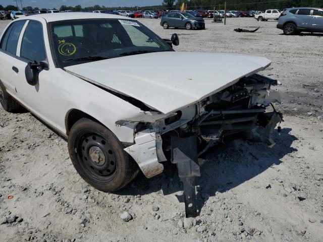 2FAFP71V78X125749 - 2008 FORD CROWN VICT WHITE photo 9