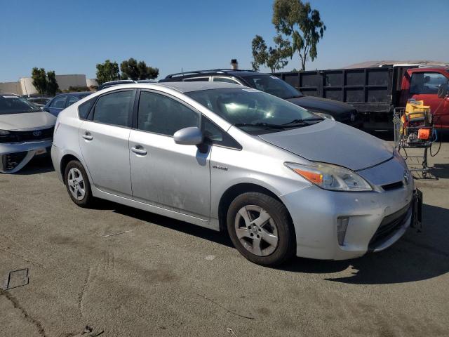 JTDKN3DU6B0263735 - 2011 TOYOTA PRIUS ვერცხლისფერი ფოტო 4