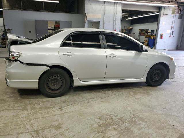 2T1BU4EEXBC706846 - 2011 TOYOTA COROLLA BASE 银色 照片 3