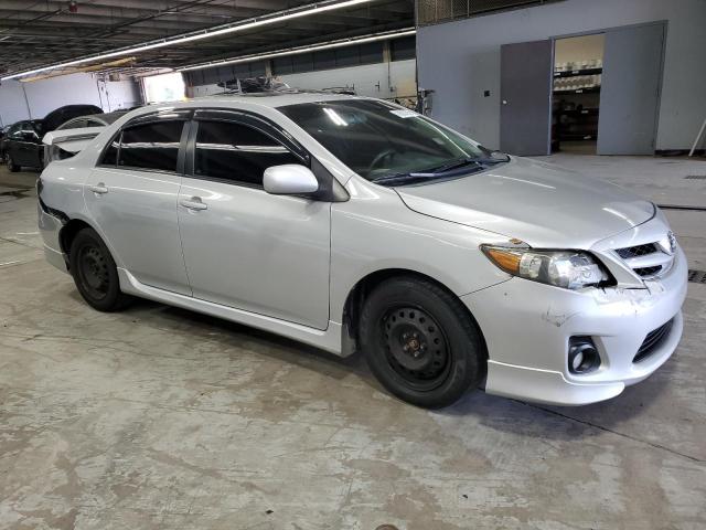 2T1BU4EEXBC706846 - 2011 TOYOTA COROLLA BASE 银色 照片 4