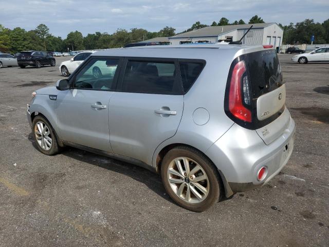 KNDJP3A5XJ7591989 - 2018 KIA SOUL + SILVER photo 2