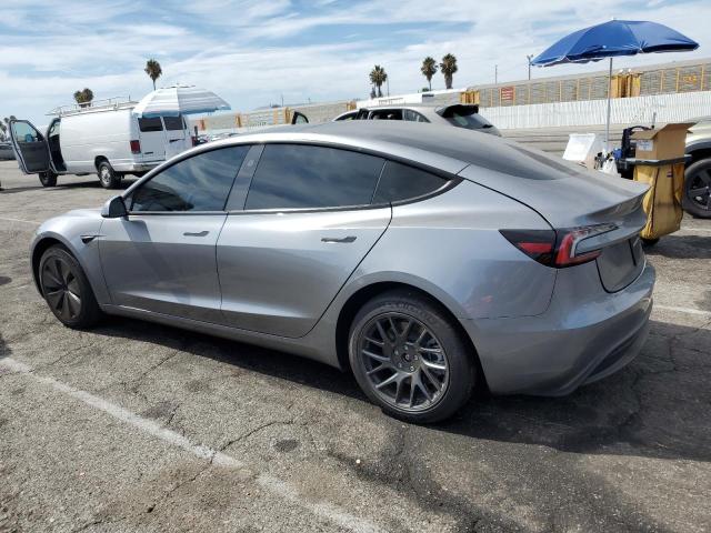 5YJ3E1EA4SF884146 - 2025 TESLA MODEL 3 灰色 照片 2