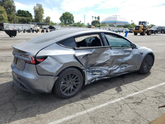 5YJ3E1EA4SF884146 - 2025 TESLA MODEL 3 灰色 照片 3