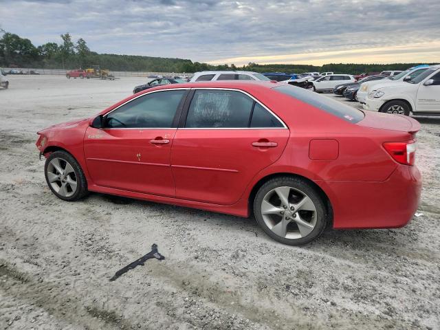 4T1BK1FKXDU529239 - 2013 TOYOTA CAMRY SE 红色 照片 2