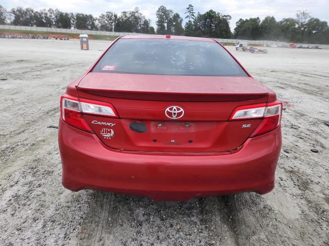 4T1BK1FKXDU529239 - 2013 TOYOTA CAMRY SE 红色 照片 6