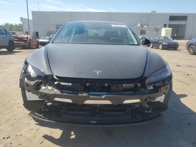 5YJ3E1EA5SF970615 - 2025 TESLA MODEL 3 石墨色 照片 5