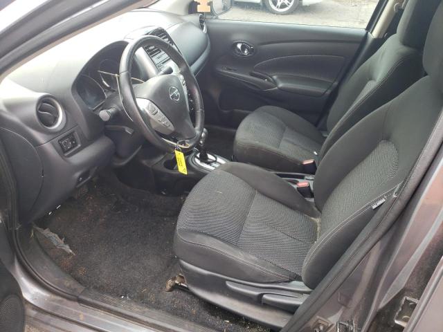 3N1CN7AP3JL852420 - 2018 NISSAN VERSA S ნაცრისფერი ფოტო 7