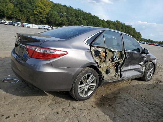 4T1BF1FK8HU435676 - 2017 TOYOTA CAMRY LE GRAY photo 3