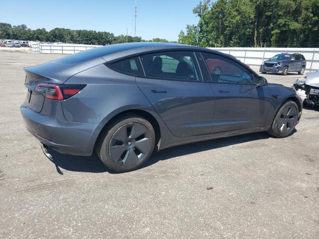 5YJ3E1EA1PF656838 - 2023 TESLA MODEL 3 Серый фото 3