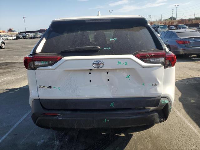 2T3H1RFV3PC225267 - 2023 TOYOTA RAV4 LE أبيض صورة 6