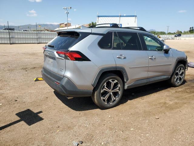 2T3P1RFV3NC324213 - 2022 TOYOTA RAV4 XLE SILVER photo 3