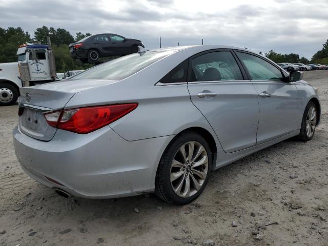 5NPEC4AC2BH145639 - 2011 HYUNDAI SONATA SE 银色 照片 3