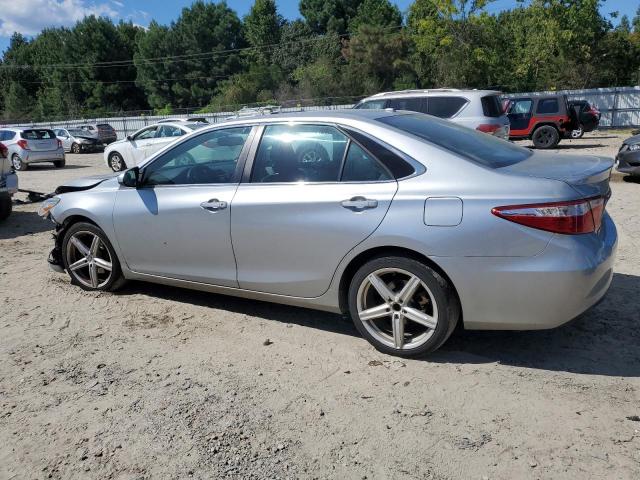 4T1BF1FK1FU950449 - 2015 TOYOTA CAMRY LE SILVER photo 2