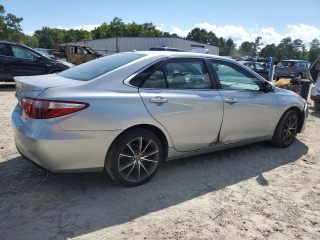 4T1BF1FK1FU950449 - 2015 TOYOTA CAMRY LE SILVER photo 3