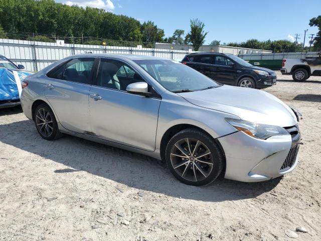 4T1BF1FK1FU950449 - 2015 TOYOTA CAMRY LE SILVER photo 4
