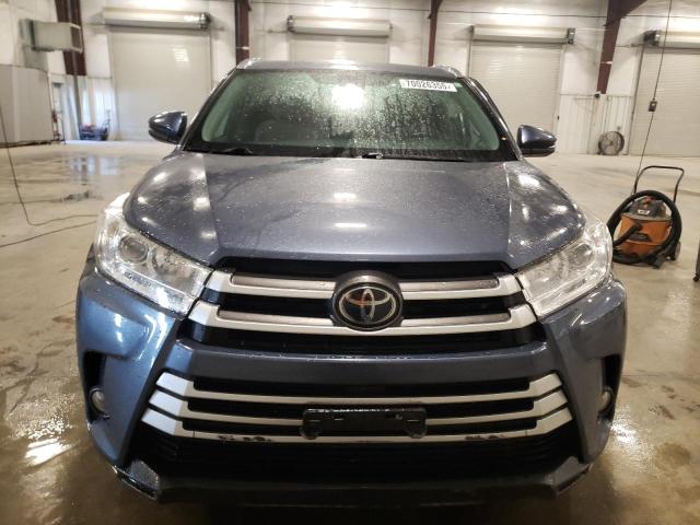 5TDJZRFH8KS991976 - 2019 TOYOTA HIGHLANDER SE Blau Foto 5