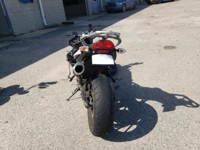 WB1022707BZS50147 - 2011 BMW F800 R BLACK photo 4