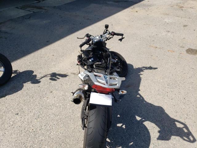 WB1022707BZS50147 - 2011 BMW F800 R BLACK photo 6